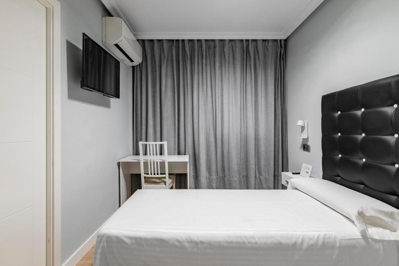 Hostal Los Angeles Madrid Eksteriør bilde