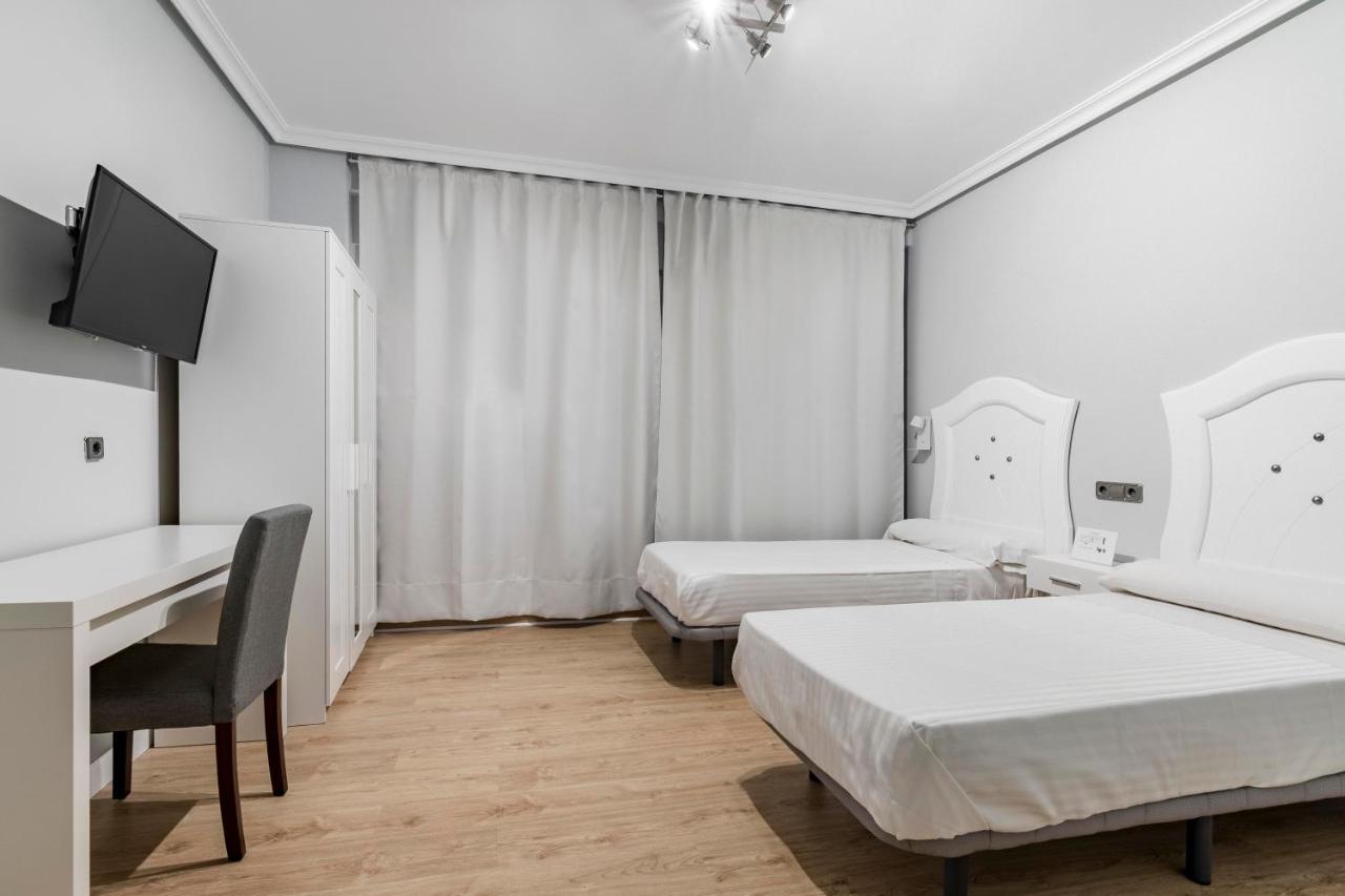 Hostal Los Angeles Madrid Eksteriør bilde